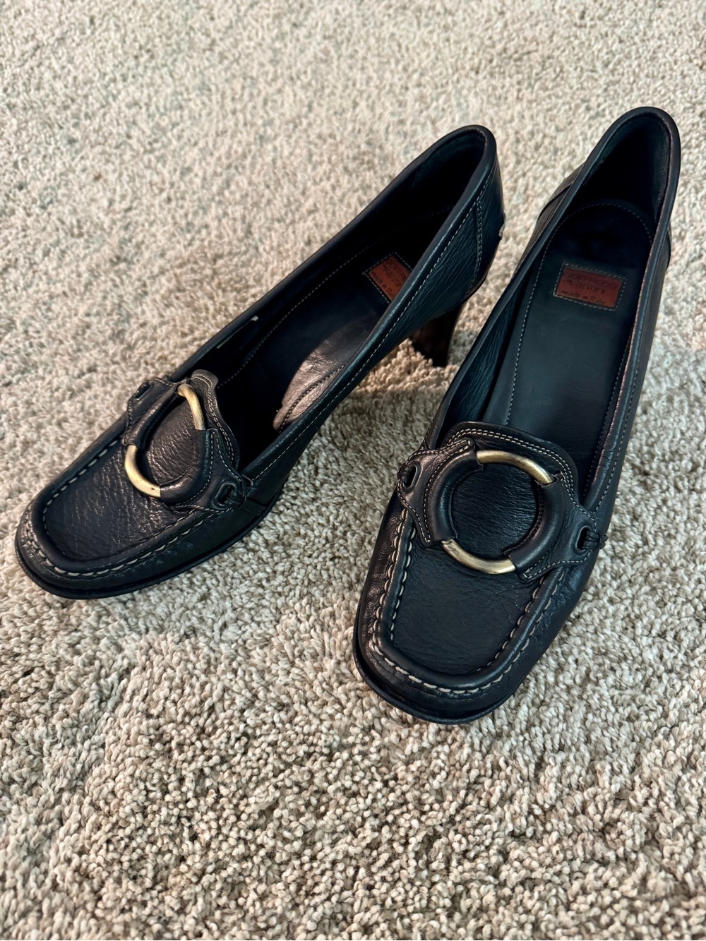 VGUC Vintage Goffredo Fantini black leather block-heel loafers, size 9